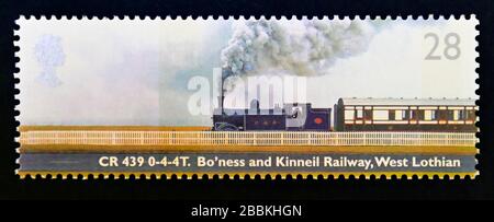 Briefmarke. Großbritannien. Königin Elizabeth II Klassische Lokomotiven. CR-Klasse 439 0-4-4T. Bo'ness and Kinneil Railway, West Lothian, Schottland. 28S. 2004. Stockfoto