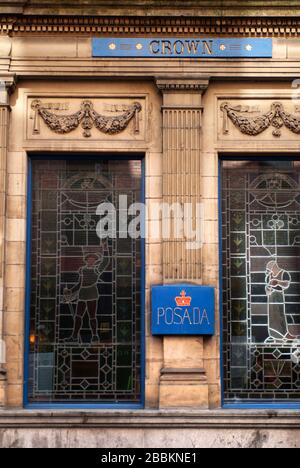 Detail des Crown Posada Pubs an der Seite, NewcastleGateshead Quayside Stockfoto