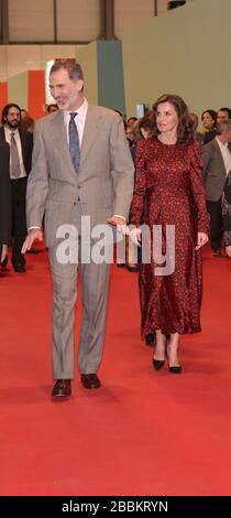 König und Königin von Spanien, Felipe VI. Und seine Frau Letizia nehmen an der ARCO 2020 Teil Stockfoto