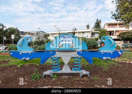 Sydney, Australien. April 2020. Bondi Beach, alle Spielplätze sind wegen COVID-19-Gutschrift geschlossen: Enzo Amato/Alamy Live News Stockfoto