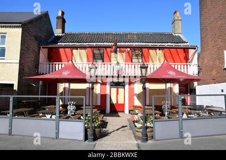 Der beliebte örtliche Pub-Coach und die Pferde schlossen während der Coronavirus Sperre ab - aus Sicherheitsgründen aufgestiegen. Norwich UK März 2020 Stockfoto