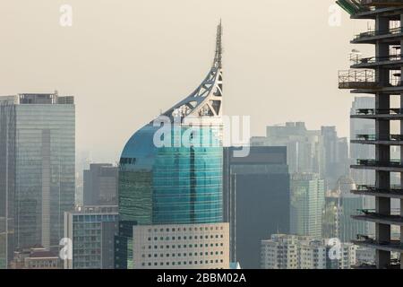 Jakarta, Indonesien - 20. Oktober 2019: Nahaufnahme der Skyline der Stadt Jakarta, der Hauptstadt Indonesiens, der im Bau befindlichen Java-Insel. Stockfoto
