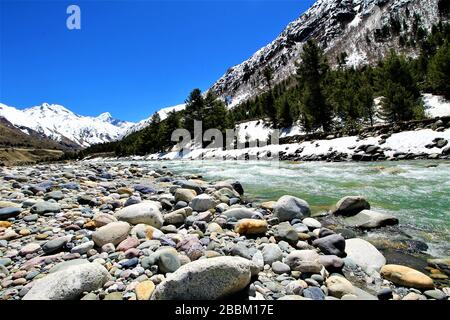 Ruhige Landschaft des Dorfes Chitkul in Himachal Pradesh (Indien) Stockfoto