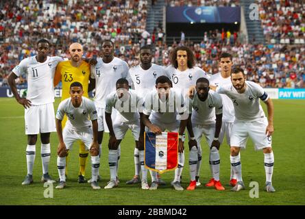 U21-Mannschaftsgruppe in Frankreich. Top Row (links nach rechts) Frankreich U21s Jean-Philippe Mateta, Paul Bernardoni, Ibrahima Konate, Dayot Upamecano, Matteo Guendouzi und Houssem Aouar. Untere Reihe (links nach rechts) Colin Dagba, Fode Toure, Jeff Reine-Adelaide, Jonathan Ikone und Lucas Tousart Stockfoto