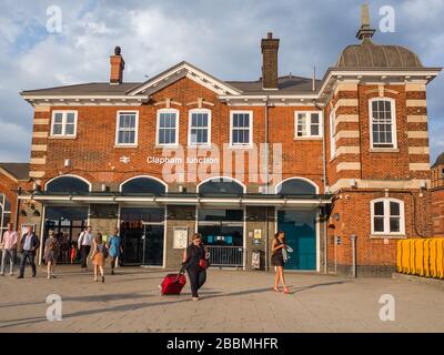 Der Bahnhof Clapham Junction, ein maor Transort Hub in Battersea im Südwesten Londons - Großbritannien Stockfoto