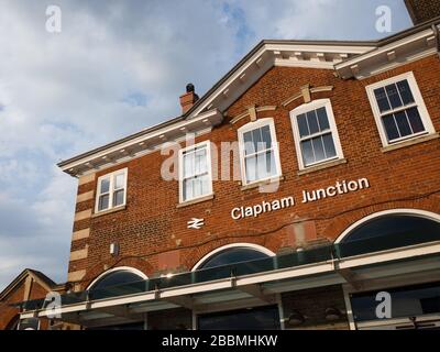 Der Bahnhof Clapham Junction, ein maor Transort Hub in Battersea im Südwesten Londons - Großbritannien Stockfoto