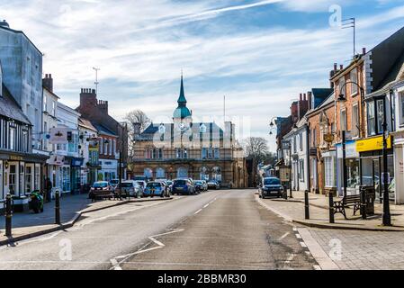 Market Square und Rathaus, Towcester, Northamptonshire, England Stockfoto