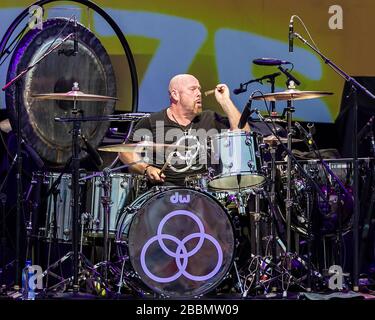 Schlagzeuger Jason Bonham, Sohn des legendären Schlagzeugers John Bonham, tritt am Ascend Amphitheatre in Nashville, TN, auf. Stockfoto