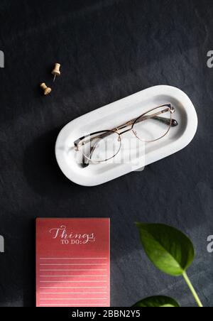 Büromaterial flach gelegt Stockfoto