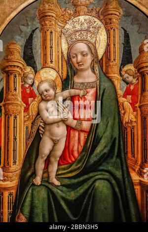 Italien Lombardei Mailand Poldi Pezzoli Museum - Antonio Vivarini - Madonna mit Kind inthronisiert und zwei Engel Stockfoto