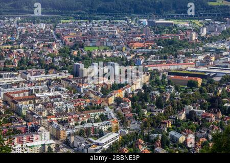 Panoramaaussicht auf die österreichische Stadt Stockfoto