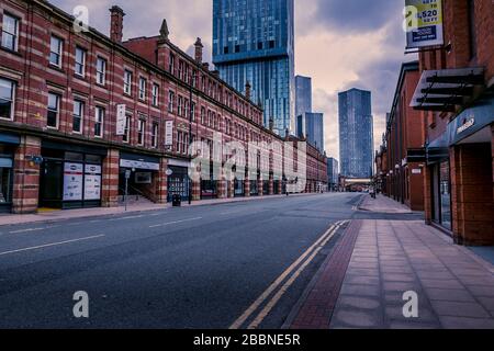 Deansgate, Manchester, Großbritannien. Leere Straßen beim Ausbruch des Coronavirus, April 2020. Stockfoto