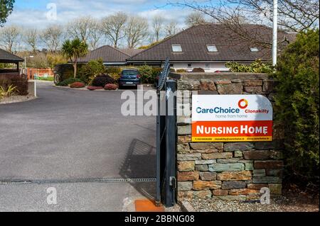 Clonakilty, West Cork, Irland. April 2020. Pflegeheime wurden vom Coronavirus hart getroffen. Es wird berichtet, dass es im ganzen Land 23 Cluster von Covid-19 in Pflegeheimen gibt. Gestern gab es 17 Todesfälle aufgrund des Coronavirus, dessen Durchschnittsalter 84 Jahre betrug. Kredit: Andy Gibson/Alamy Live News Stockfoto