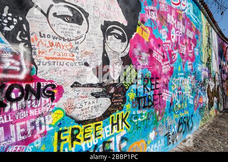 Die John Lennon Wall in Prag in der Zeit von Covid-19 Pandemy, Tschechien Stockfoto