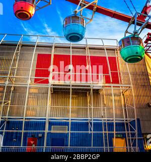 Farbenfrohe moderne Gebäude Stockfoto