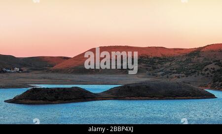 Xizang, Xizang, China. April 2020. Xian CHINA - 1. April 2020 - der Fotograf brauchte zehn Jahre, um die Landschaft des Plateaus einzufangen, jedes ist ein großes. Kredit: SIPA Asia/ZUMA Wire/Alamy Live News Stockfoto