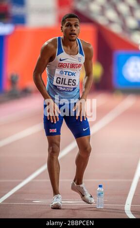 DOHA - KATAR - SEP 29: Elliot Giles (GB & NI) tritt im 800-m-Halbfinale an Tag drei der 17. IAAF-Leichtathletik-Weltmeisterschaften in Doha an Stockfoto