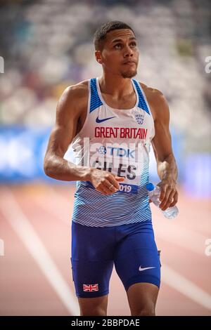 DOHA - KATAR - SEP 29: Elliot Giles (GB & NI) tritt im 800-m-Halbfinale an Tag drei der 17. IAAF-Leichtathletik-Weltmeisterschaften in Doha an Stockfoto