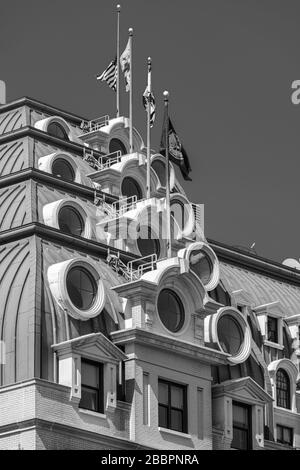 Das Willard Hotel and Office Building an der 1401 Pennsylvania Avenue, Washington DC. Das historische Hotel wurde 1986 restauriert und der Büroerweiterung hinzugefügt. Stockfoto