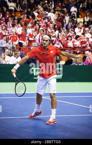 NOVI SAD - 31. JANUAR: ROGER FEDERER aus der Schweiz und während des Davis-Cup-Spiels zwischen Serbien und der Schweiz, 31. Januar 2014, Novi Sad, Serbien Stockfoto