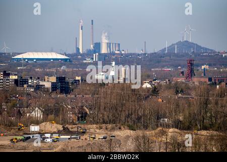 Blick über Gelsenkirchen, Richtung Norden, Veltins Arena, Schalke-Arena, Uniper Kraftwerke GmbH, Kohlekraftwerk Scholven, Stockfoto