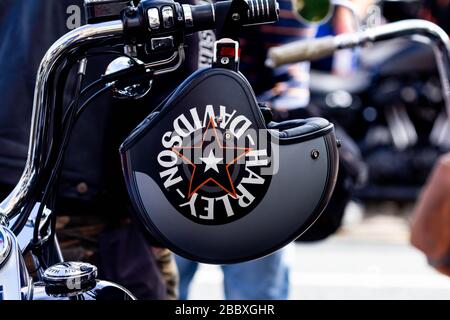 Harley-Davidson Logos auf einem Motorradhelm. Stockfoto