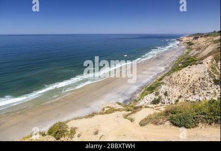 Malerische Luftlandschaftsaussicht von oben Torrey Pines State Park Reserve Black Beach und südkalifornische Pazifikküste nördlich von San Diego Stockfoto