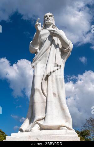 El Cristo de la Habana, eine riesige Statue von Jesus Christus mit Blick auf Havanna Stockfoto