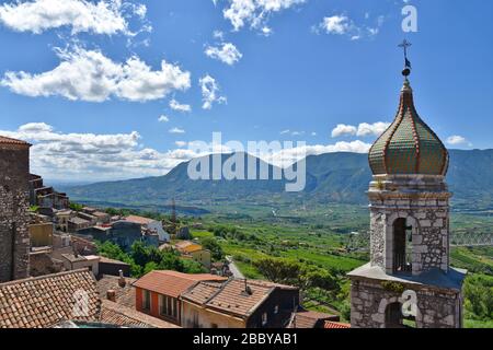 Panoramablick auf Guardia Sandimondi, ein Dorf in der Region Kampanien in Italien Stockfoto