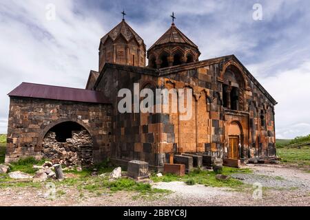 Hovhannavank, ist mittelalterliches armenisches Kloster, armenische Kirche, Kasagh River Canyon, Ohanavan Dorf, Aragatsotn Provinz, Armenien, Kaukasus, Asien Stockfoto