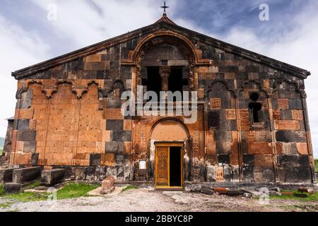 Hovhannavank, ist mittelalterliches armenisches Kloster, armenische Kirche, Kasagh River Canyon, Ohanavan Dorf, Aragatsotn Provinz, Armenien, Kaukasus, Asien Stockfoto
