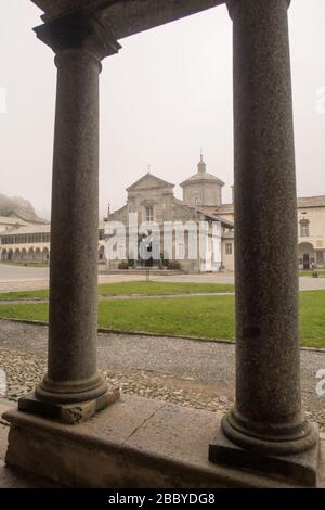 Eine allgemeine Ansicht des religiösen Komplexes von Oropa in der Region Piemont in Italien Stockfoto