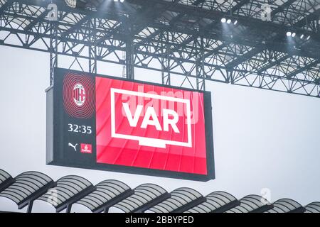 VAR während der Fußballsaison 2019/20 symbolische Bilder - Fotogutschrift Fabrizio Carabelli /LM/ Stockfoto