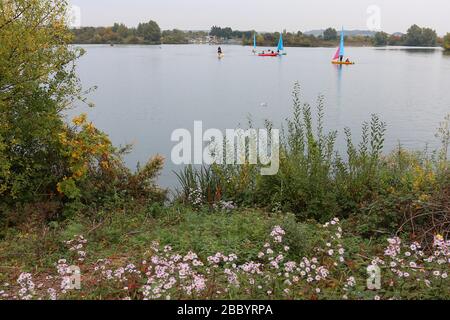 Allgemeiner Blick auf den See. Fairlop Waters County Park, Barkingside, London Borough of Redbridge Stockfoto