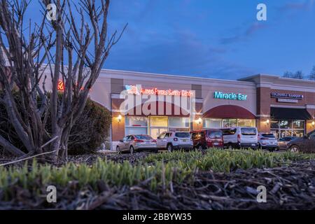 New Hartford, New York - 1. April 2020: Blick auf Armed Forces Career Center Exterior Stockfoto