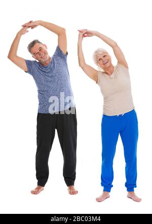 Älteres Paar über weißem Hintergrund Stockfoto