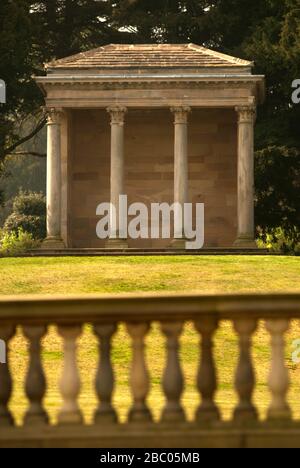 Der Korinthische Tempel, Wentworth Castle Gardens, South Yorkshire Stockfoto