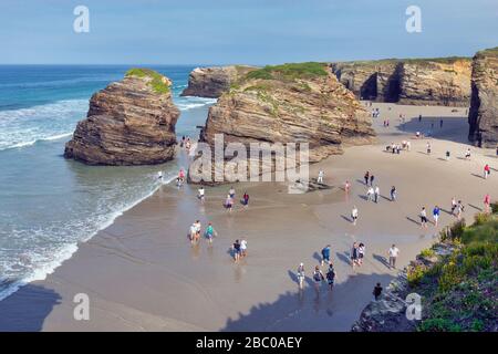 Kathedrale Strand, Provinz Lugo, Galizien, Spanien. Praia de Augas Santas. Allgemein Praia da Catedrais, oder Kathedrale Beach genannt. Stockfoto