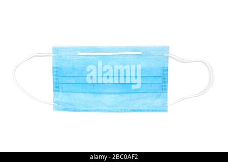 Nahansicht der blauen medizinischen Maske, isoliert auf weißem Hintergrund, Gesichtsmasken Stockfoto