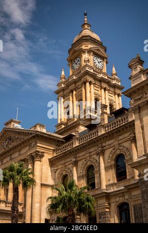 Südafrika, Kapstadt, Darling Street, Rathaus, façade und Uhrturm Stockfoto