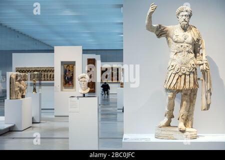 MARCUS AURELIUS, RÖMISCHER KAISER (161-180 N. CHR.), GALERIE DER ZEIT, LOUVRE-LENS-MUSEUM, LENS, PAS-DE-CALAIS, FRANKREICH Stockfoto