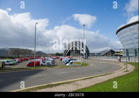 Abgebildet: Glasgow, Großbritannien. April 2020. Abgebildet: Szenen, die die Einrichtung und den Bau der neuen medizinischen Einrichtung NHS Scotland zeigen, die auf dem Scottish Events Campus (SEC) in Glasgow erstellt wird, sollen NHS Louisa Jordan heißen, nachdem Gesundheitsministerin Jeane Freeman angekündigt hat, dass das temporäre Krankenhaus nach Schwester Louisa Jordan benannt wird. Eine Krankenschwester aus dem ersten Weltkrieg, die im aktiven Dienst in Serbien im Jahr 1915 starb. Kredit: Colin Fisher/Alamy Live News Stockfoto