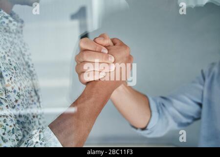 Nahaufnahme des Handshakes Stockfoto