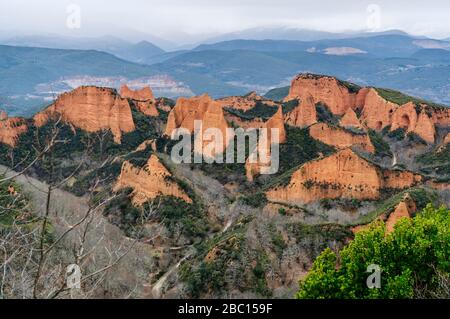 Blick auf Mina de Oro Romana, ehemalige Goldmine, Las Medulas, Kastilien und Leon, Spanien Stockfoto