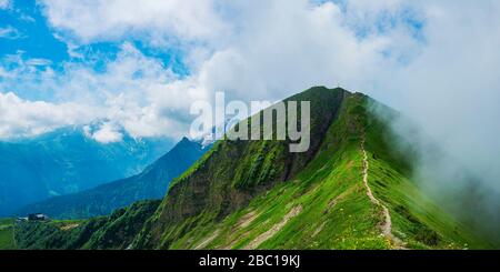 Deutschland, Bayern, Allgaeu Alpen, Panoramaaussicht auf den Gebirgskamm von Soellereck nach Fellhorn Stockfoto