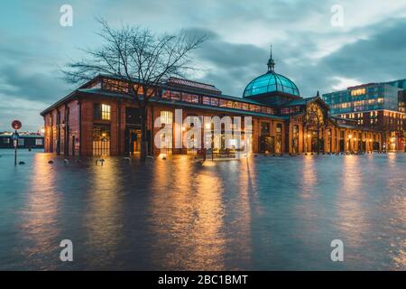 Deutschland, Hamburg, Altonaer Fischmarkt bei Hochwasser Stockfoto