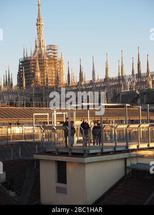 Das Dach der Galleria Vittorio Emmanuele II, Spaziergang in die Highline, Piazza del Duomo, Mailand, Lombardei, Italien, Europa Stockfoto