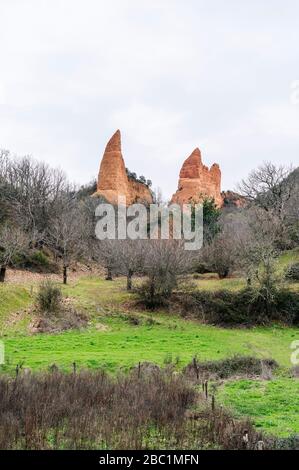 Blick auf Mina de Oro Romana, ehemalige Goldmine, Las Medulas, Kastilien und Leon, Spanien Stockfoto