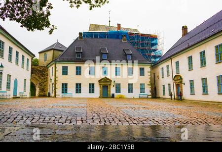 Festung Bergenhus in Bergen, Norwegen. Das Schloss befindet sich am Eingang des Hafen von Bergen und ist eines der ältesten und am besten erhaltenen Stockfoto