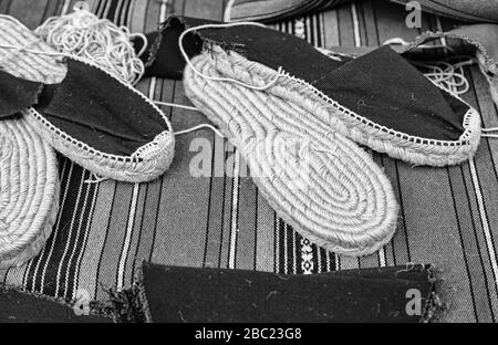 Spanisch Schuh handgemachten Schuh Detail eines typischen und Tradition, Herstellung Hand, Handwerk Stockfoto